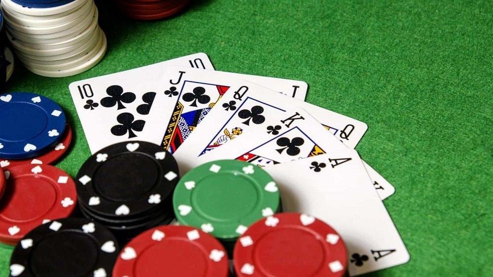 Khám phá bluff là gì và cách áp dụng bluff là gì trong cá cược hiệu quả